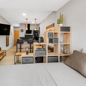 https://wave-studio-las-canteras.in-canary-islands.com